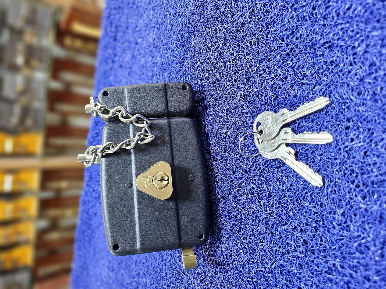 GATE LOCK KALE 157CC