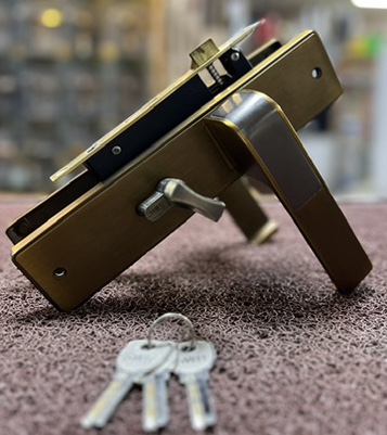 HANDLE DOOR LOCK 828 MAE/MTB