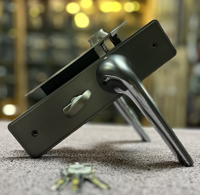 HANDLE DOOR LOCK 006 MSB/CP